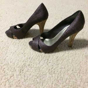 NINE WEST "Jacero" Brown Peep Toe Cork Heel